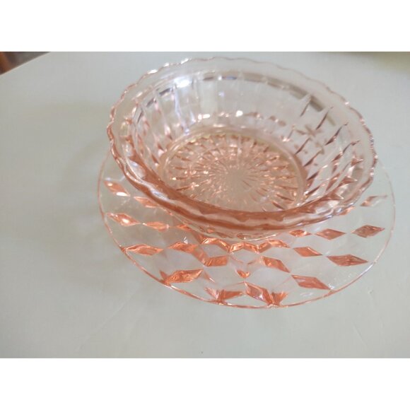 Jeannette Pink WINDSOR DIAMOND 4 1/2 Inch FRUIT BOWL & 6" Under Plate - Picture 3 of 10